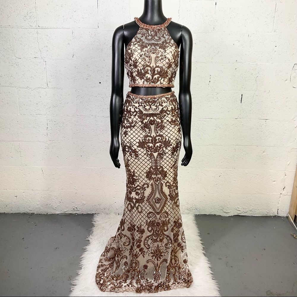 NEW MORILEE  Style# 45038 gold two pieces sequins gown maxi dress 0 - Picture 3 of 13